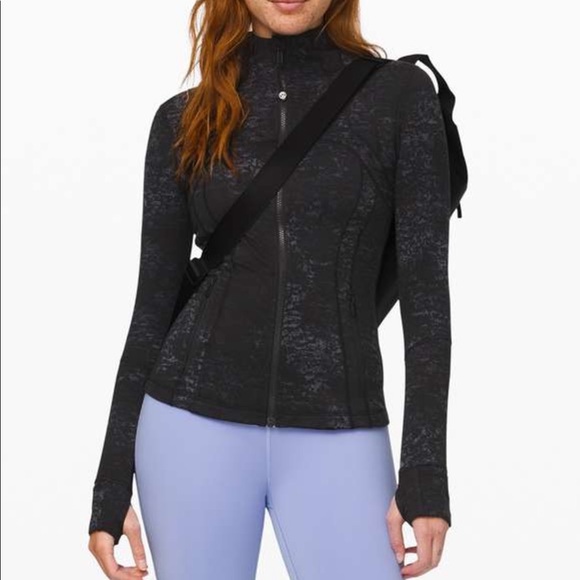 Define Jacket sz8 in Untamed Jacquard Spray Dye - Picture 3 of 9